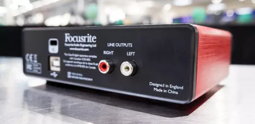 Focusrite - 2-in/2-out USB 2.0 Audio Interface 2